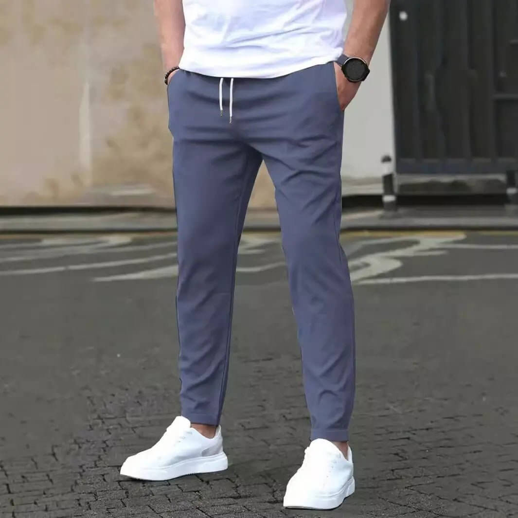 Slim Fit Cropped Pants – Casual Straight-Leg Trousers with Leather Tag