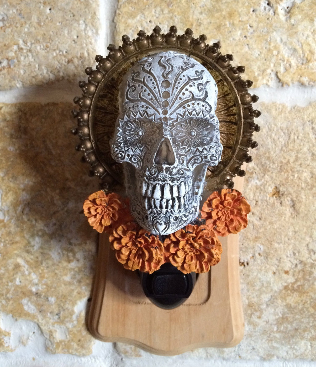Dia de los Muertos Nightlight, Hand Painted Resin Sculpture | Gothic Night Light |  Day of the Dead Lighting for Gothic Fantasy Home Decor