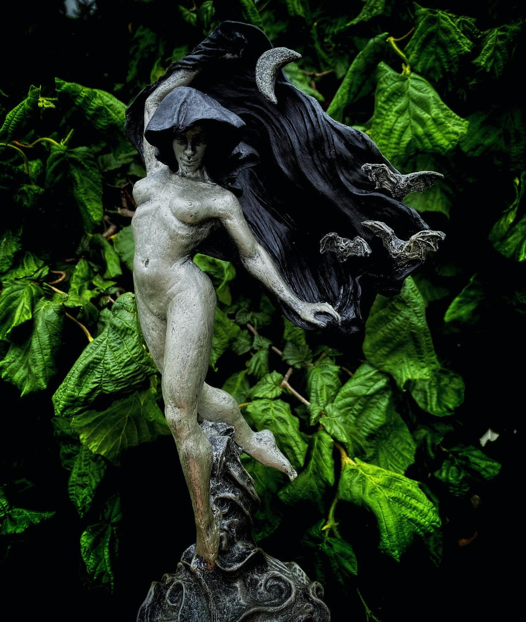 Nyx, the Goddess of the Night Statue| Mythological Deities Figurine | Myths and Legends Character| Mythic Altar Statue for Gothic Home Decor