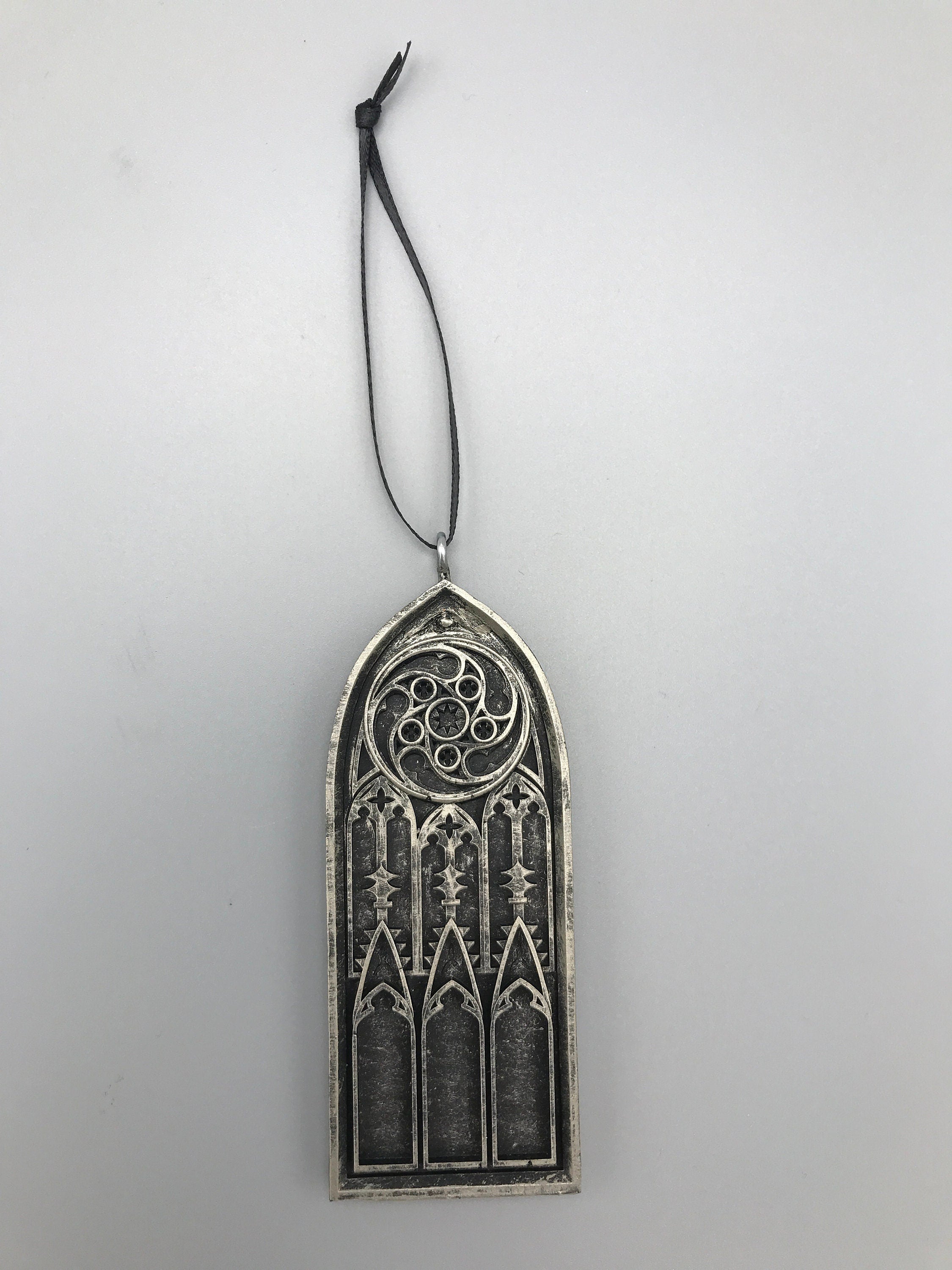 Gothic Cathedral Arch Ornament, Pewter Finish | Unique Gothic Home Decor | Resin Medieval Architecture, Gothic Ornament Holiday Decor