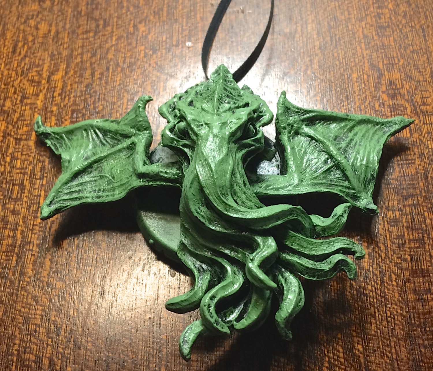 H.P. Lovecraft’s Cthulhu Head Ornament, Hand Painted Sculpture | Cthulhu Mythos Monster Figurine | Lovecraftian Horror Decor and Gamer Gift