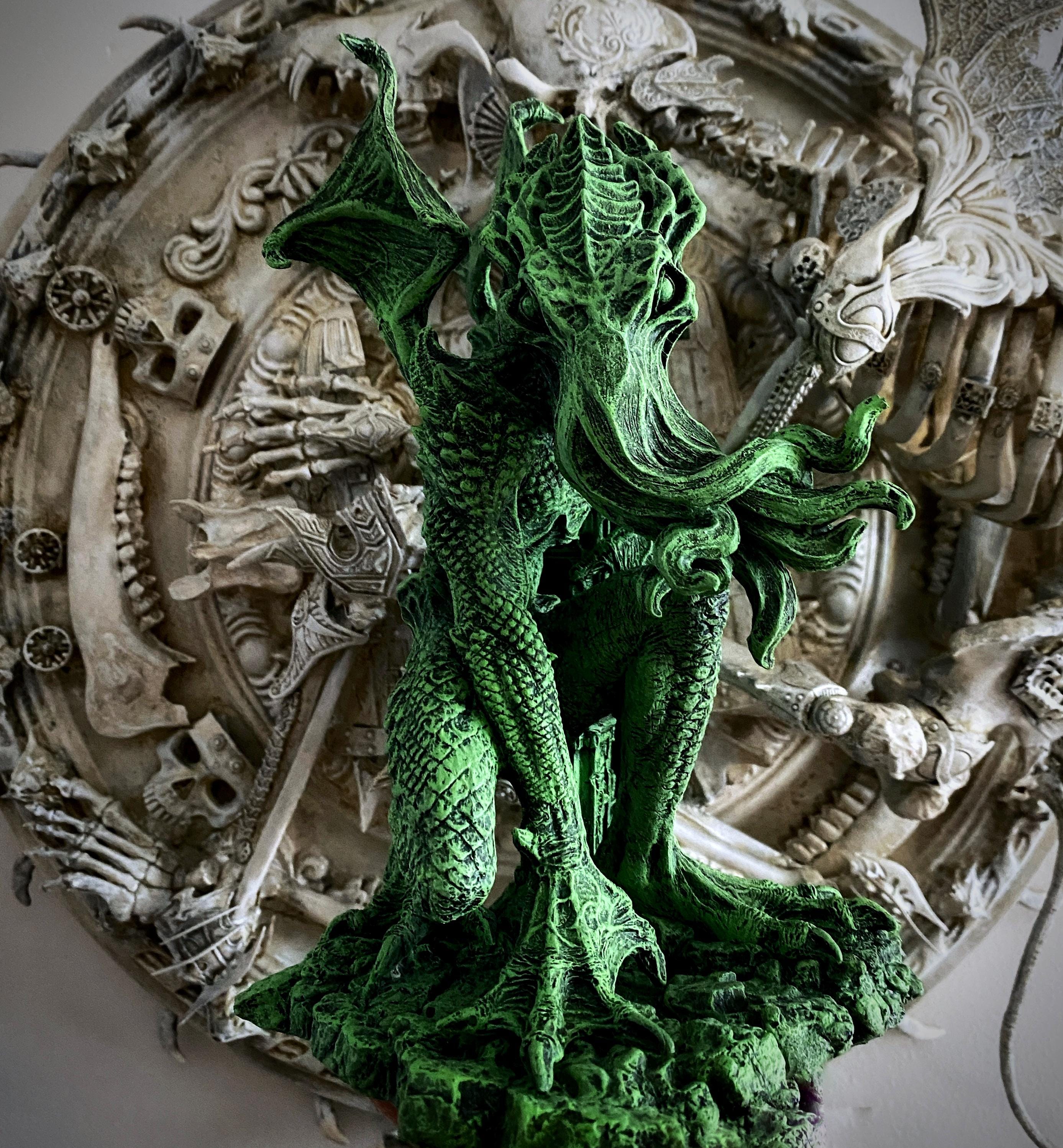 H.P. Lovecraft’s Cthulhu Rising Statue, Hand Painted Sculpture | Cthulhu Mythos Monster Figurine | Lovecraftian Horror Decor and Gamer Gift