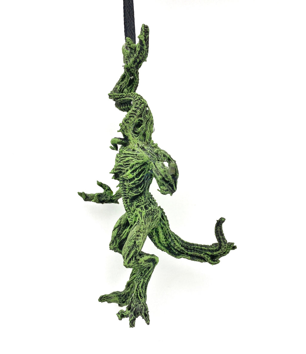 H.P. Lovecraft’s Nyarlathotep Ornament, Hand Painted Sculpture | Cthulhu Mythos Monster Figurine | Lovecraftian Horror Decor and Gamer Gift