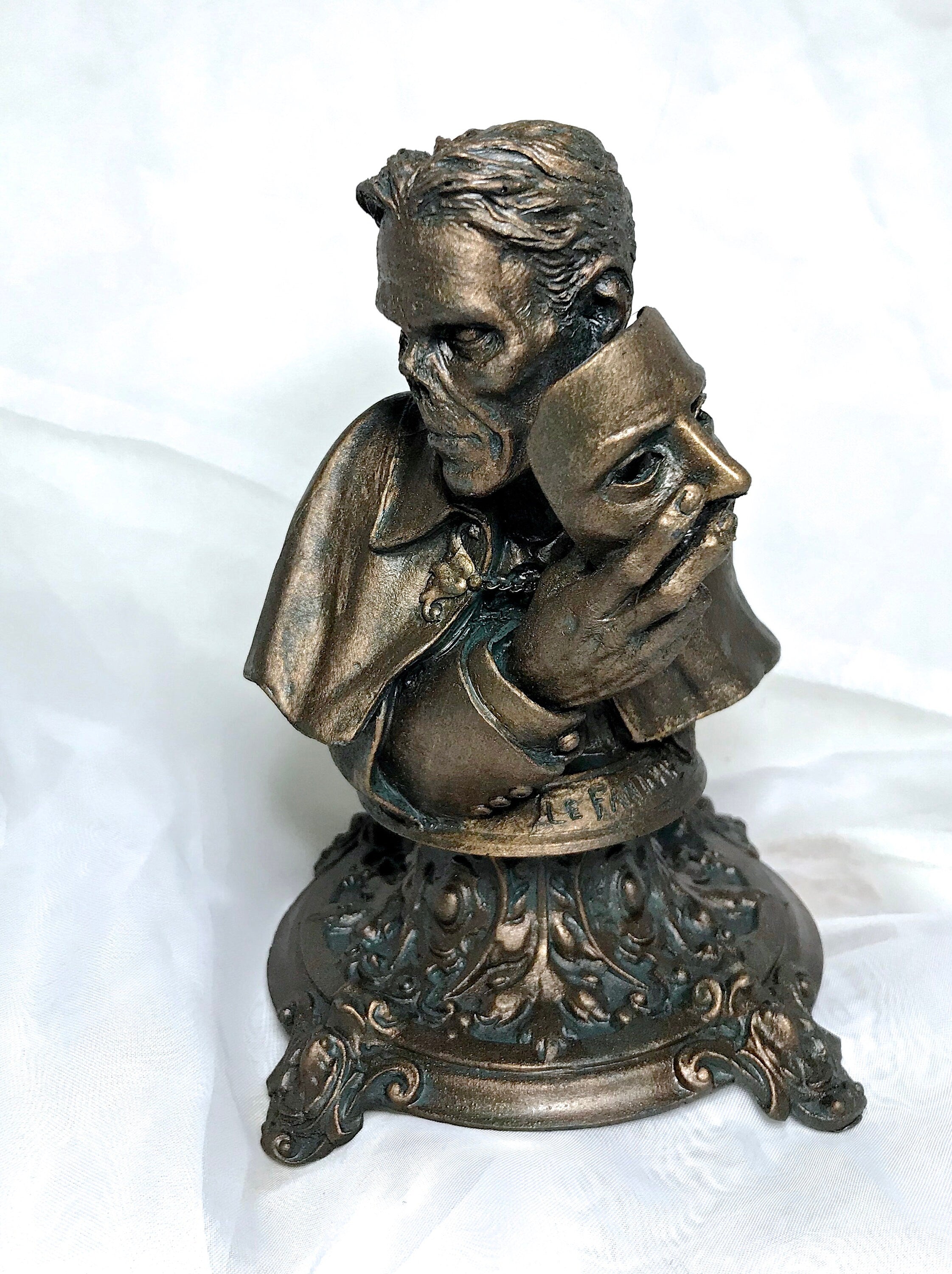 Phantom of the Opera Bust, Hand Painted Resin Sculpture |. Halloween Monster Opera Ghost Figurine | Gothic Art for Spooky Home Decor