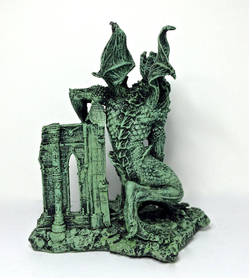 H.P. Lovecraft’s Cthulhu Rising Statue, Half Scale Sculpture | Cthulhu Mythos Monster Figurine | Lovecraftian Horror Decor and Gamer Gift