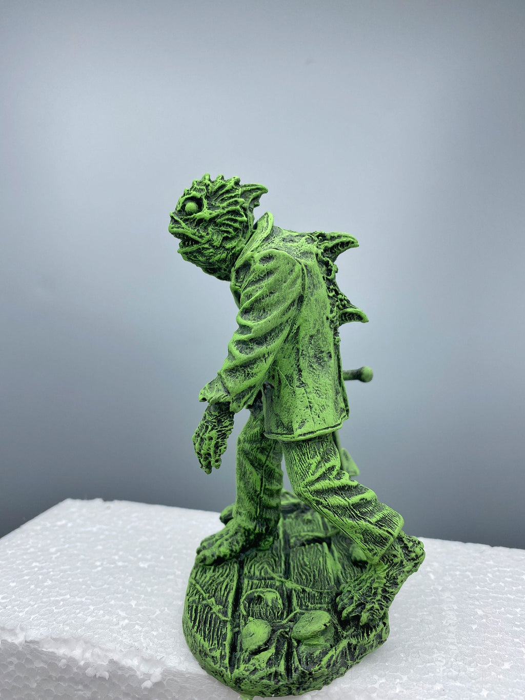 H.P. Lovecraft's Deep One Statue, Resin Sculpture | Cthulhu Mythos Monster Figurine | Lovecraftian  Creature Horror Decor and Gamer Gift