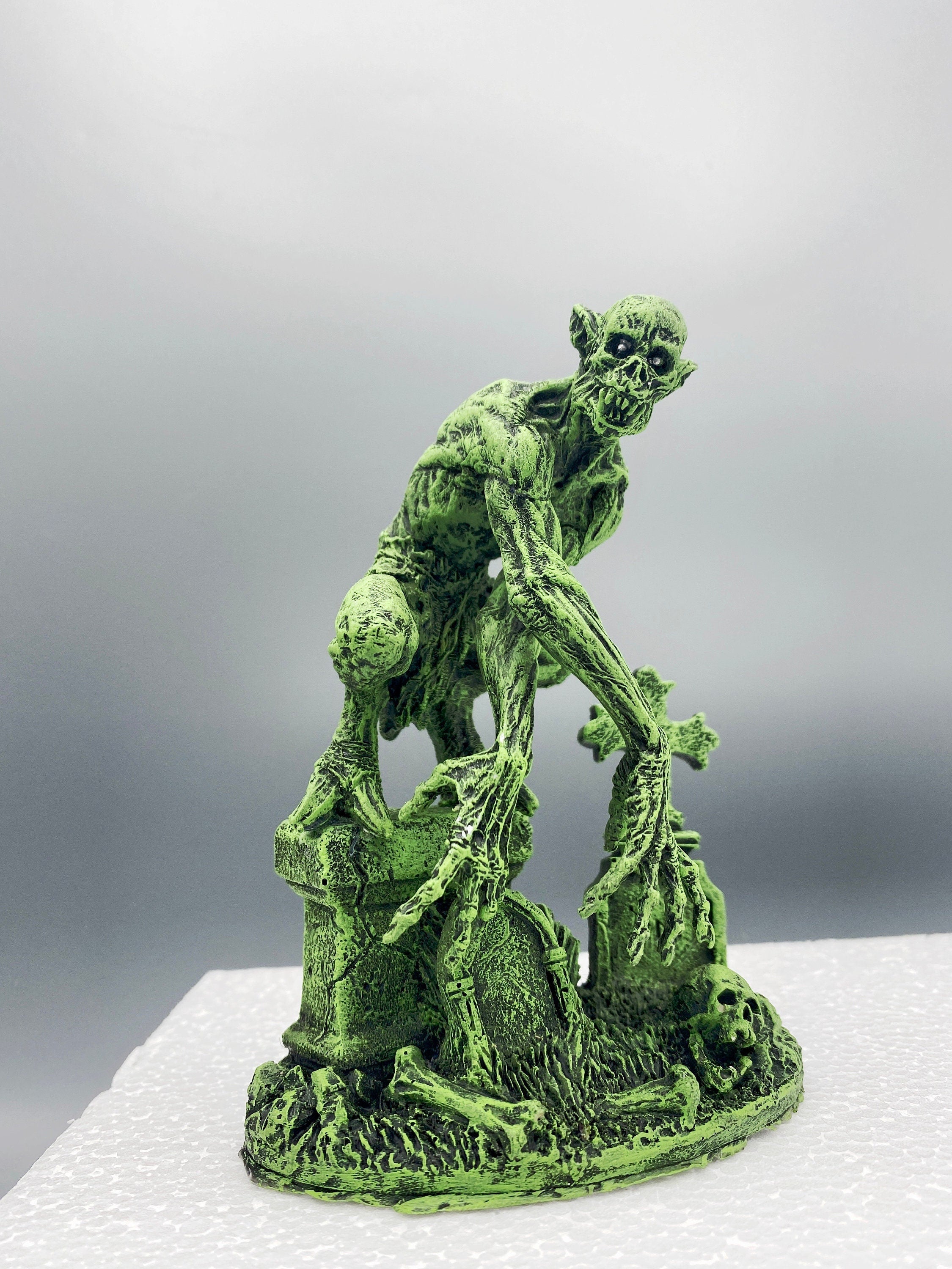 H.P. Lovecraft’s Ghoul Statue, Hand Painted Sculpture | Cthulhu Mythos Monster Figurine | Lovecraftian Horror Decor and Gamer Gift