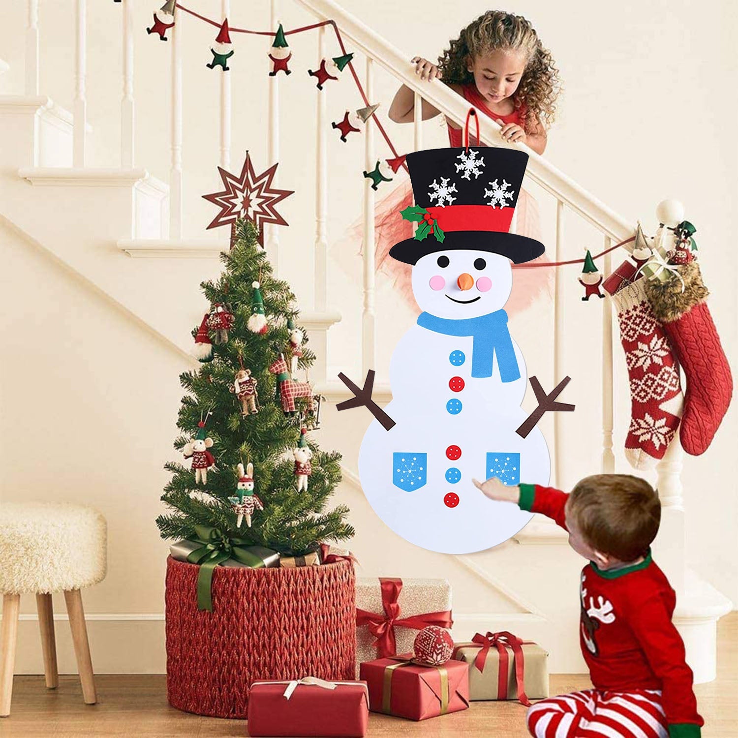 Felt Christmas Snowman Set DIY Felt Christmas Hanging Decorations Kits with 54Pcs Detachable Ornaments Xmas Gift for Toddlers