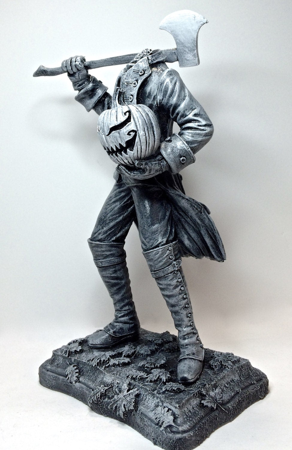 Headless Horseman Statue, Hand Painted Resin Sculpture | Gothic Legend of Sleepy Hollow Figurine | Dark Folklore Art for Spooky Home Decor