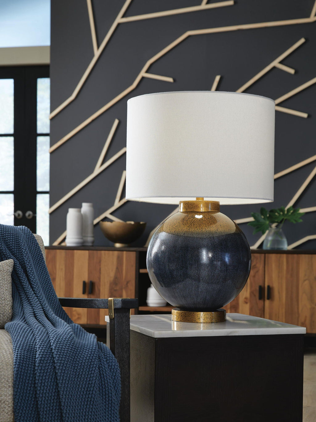 Adara - Metal Table Lamp - Blue / Gold Finish