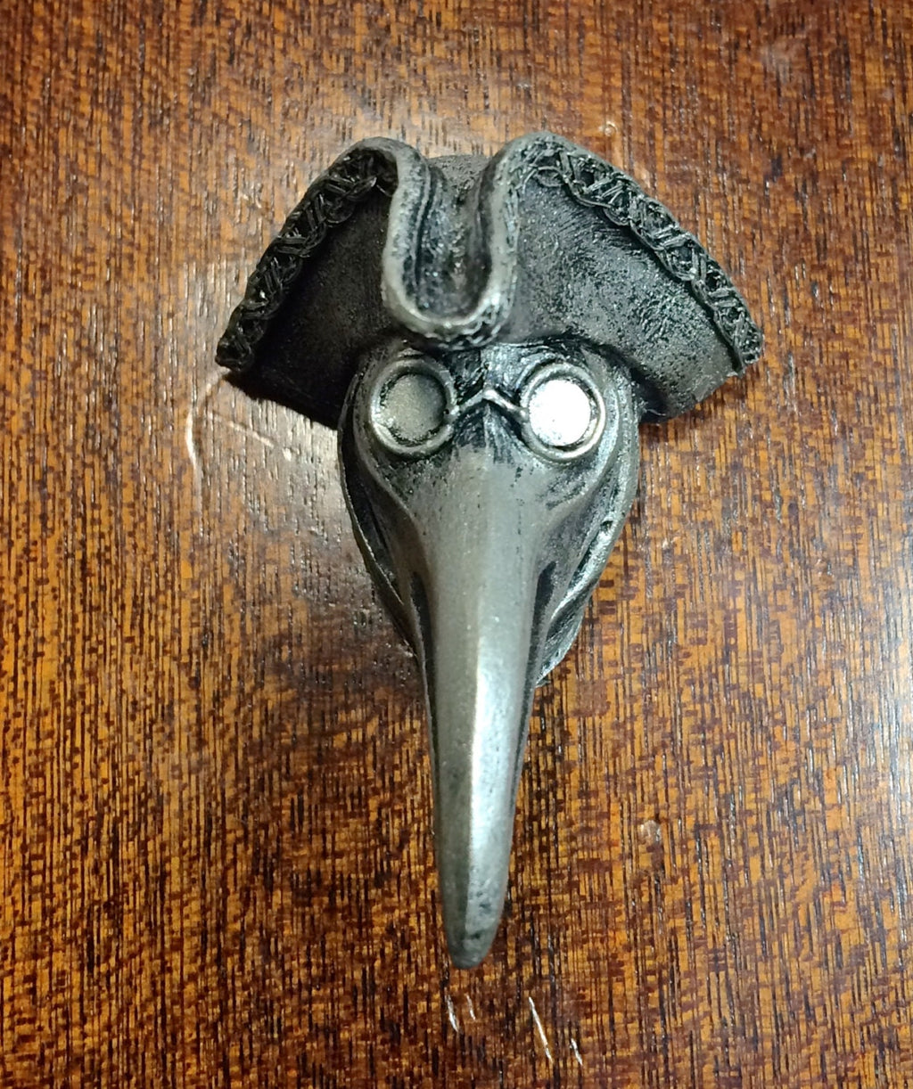 Venetian Plague Doctor Magnet, Hand Painted Resin Sculpture | Gothic Fantasy Decor | Plague Dr. Magnet for Fantasy and Gothic Decor