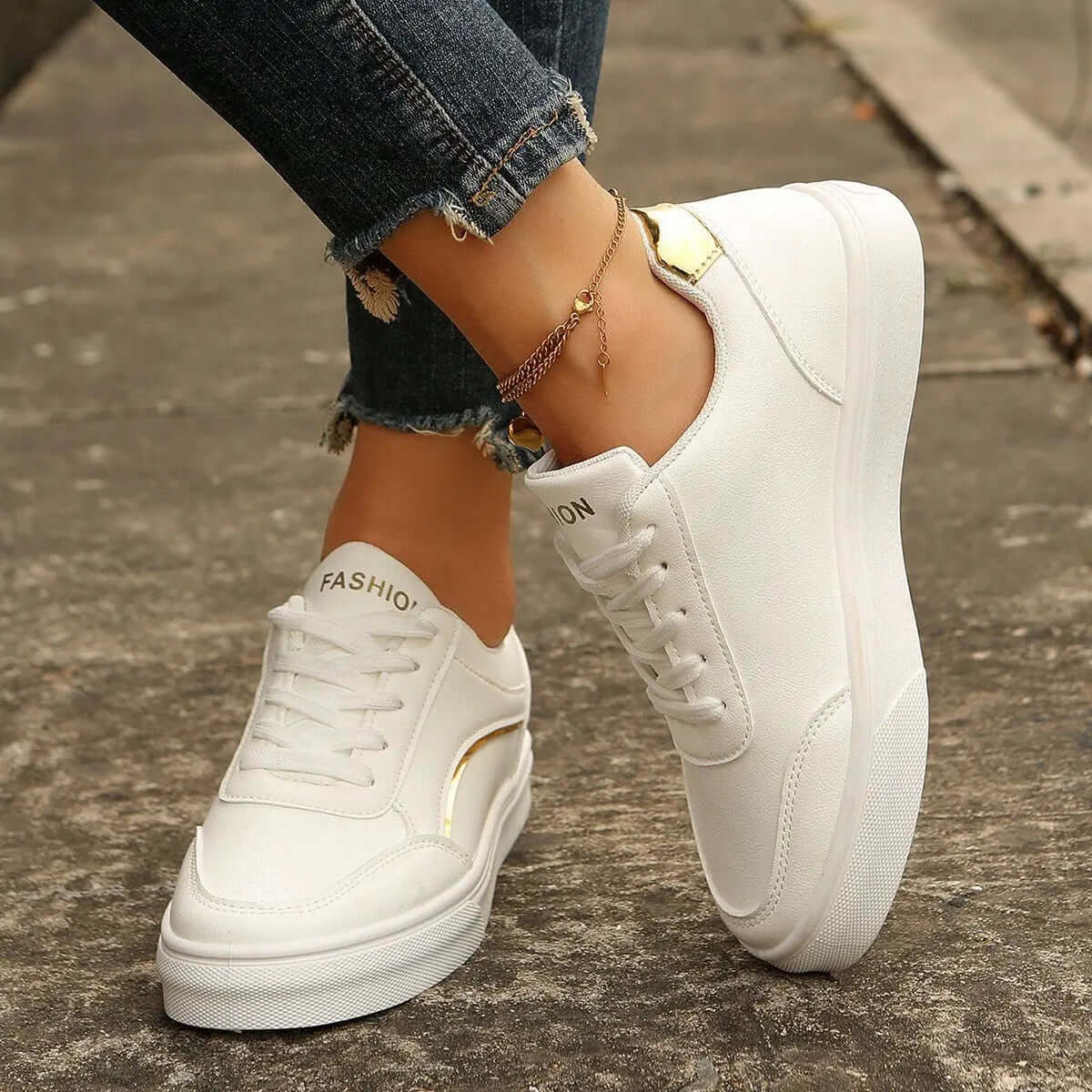 Fashionable Slip-on White Flats with Thick Sole for Women