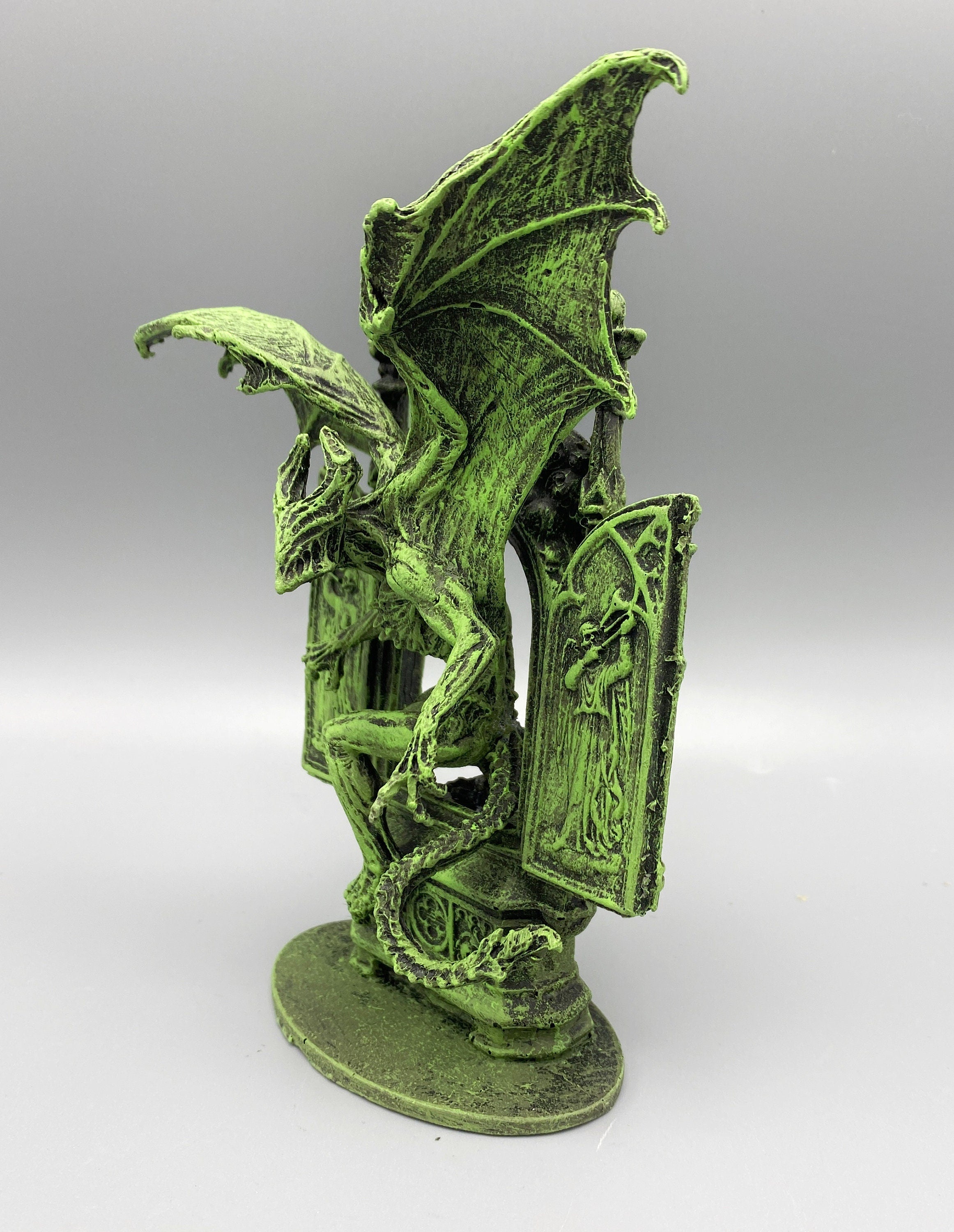 H.P. Lovecraft's Nightgaunt Statue, Hand Painted Sculpture | Cthulhu Mythos Monster Figurine | Lovecraftian Horror Decor and Gamer Gift