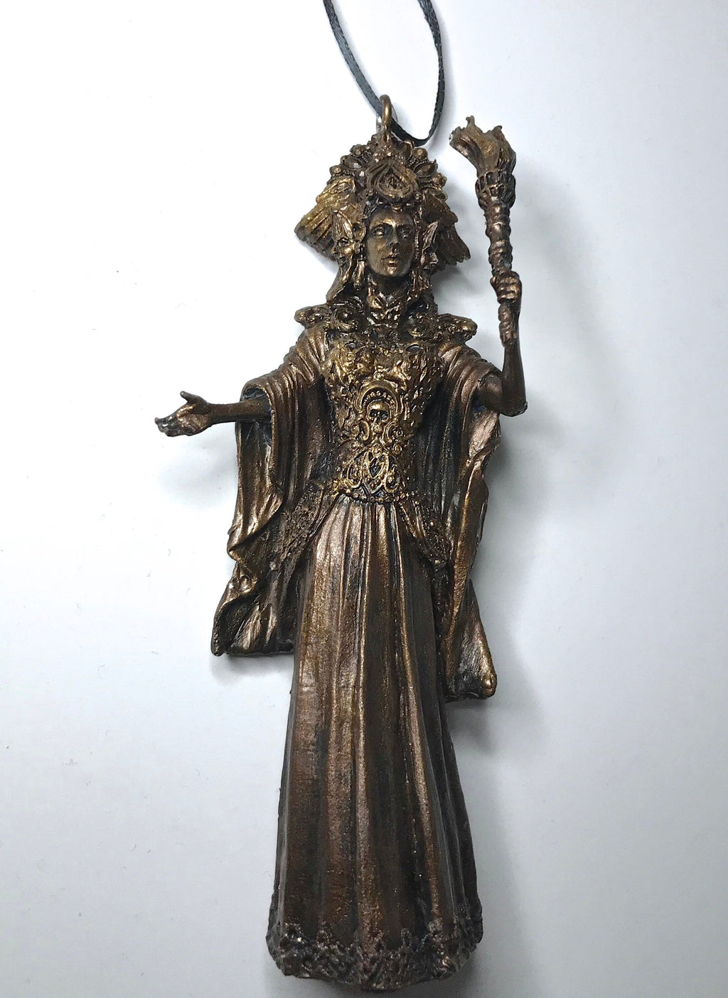Hecate, Goddess of Witchcraft and Magic Ornament | Pagan Mythical Goddess Figurine | Folklore Altar Ornament for Gothic Home Decor