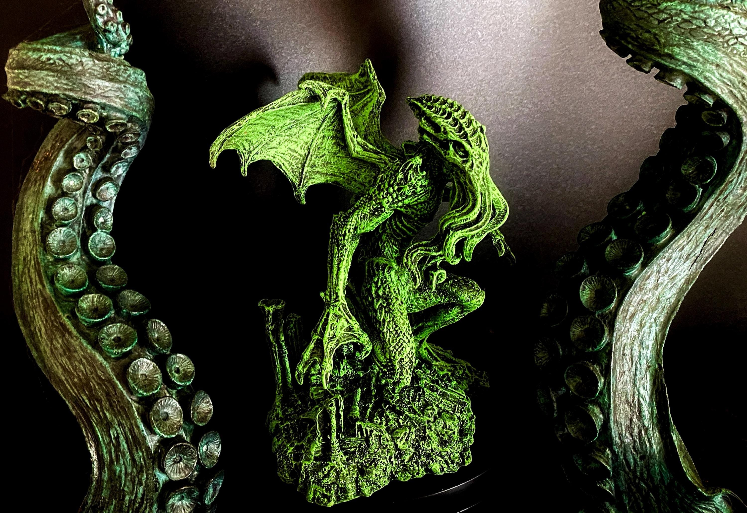 H.P. Lovecraft’s Call of Cthulhu Statue, Hand Painted Sculpture | Cthulhu Mythos Monster Figurine | Lovecraftian Horror Decor and Gamer Gift
