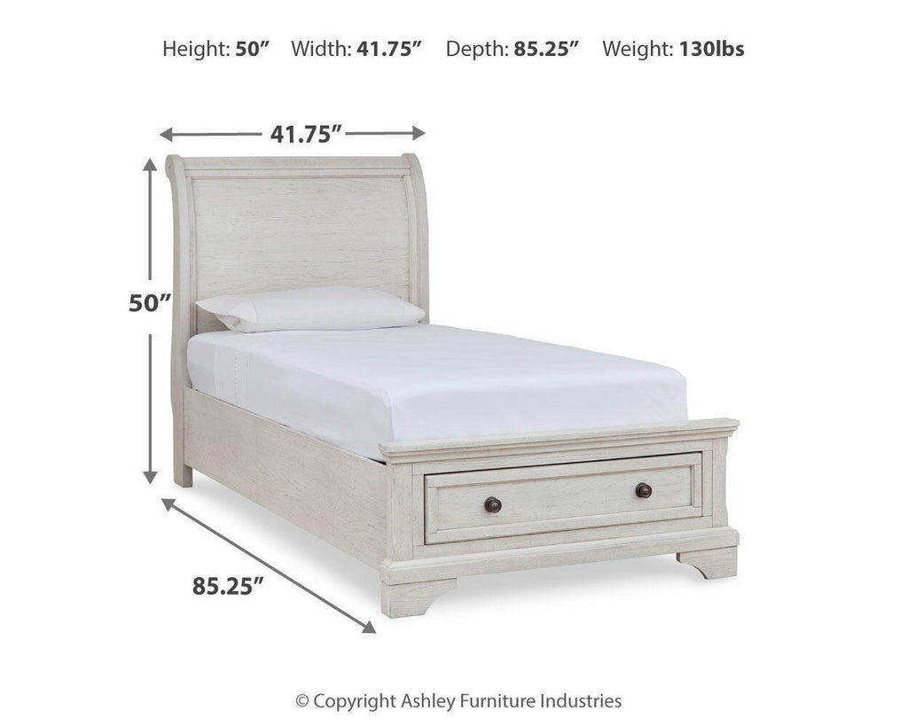 Robbinsdale - Sleigh Bed