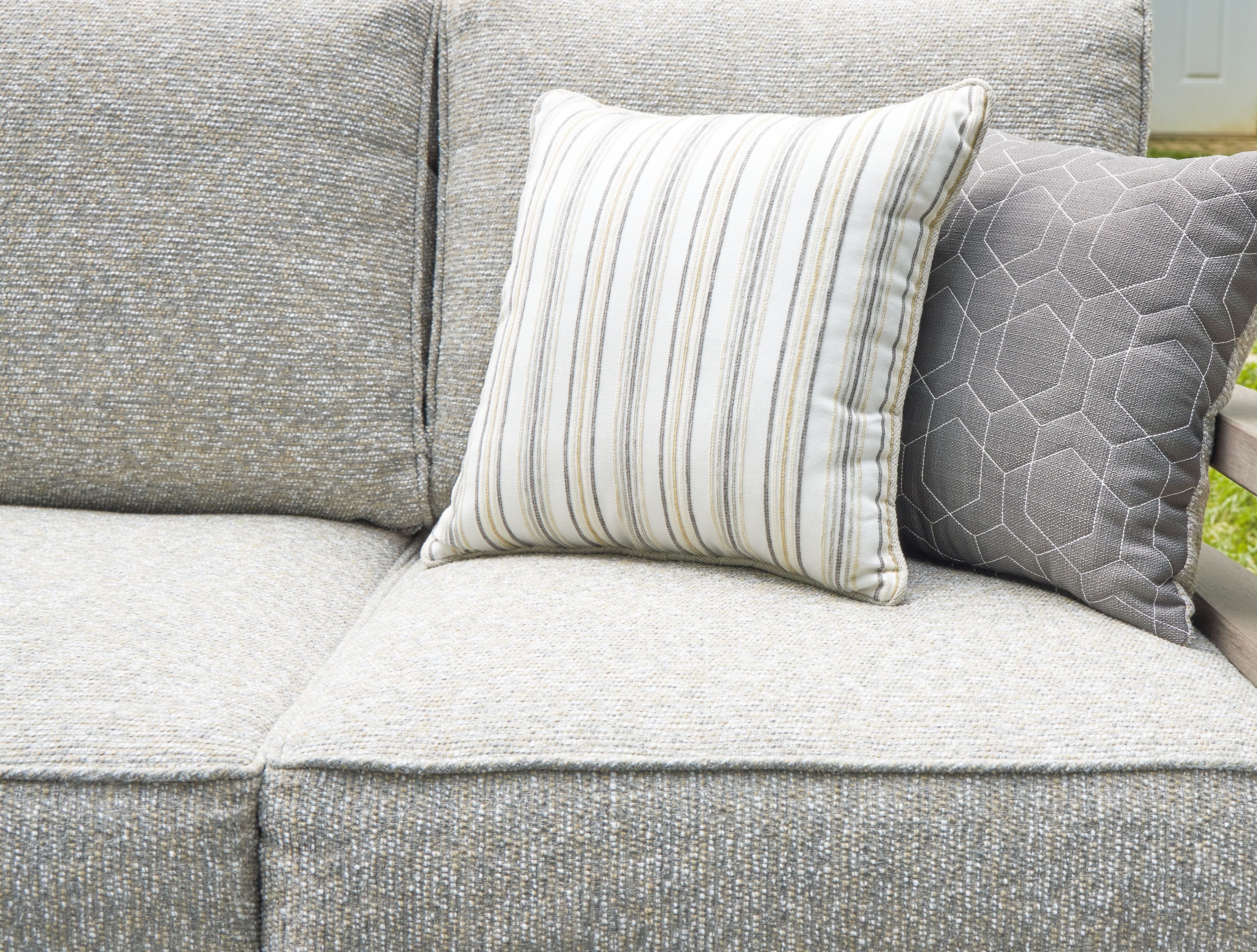 Hillside Barn - Sofa With Cushion - Gray / Brown