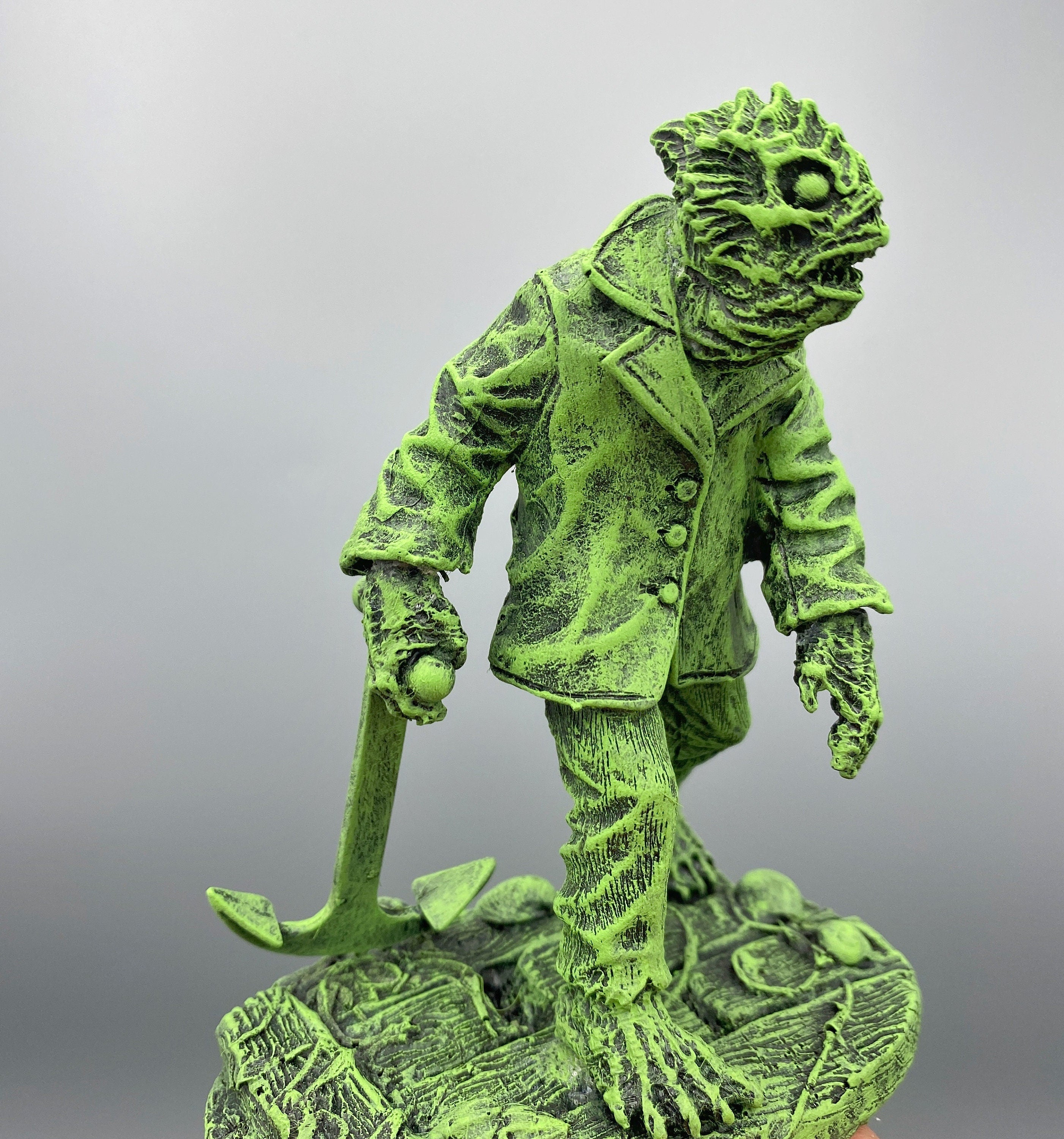 H.P. Lovecraft's Deep One Statue, Resin Sculpture | Cthulhu Mythos Monster Figurine | Lovecraftian  Creature Horror Decor and Gamer Gift