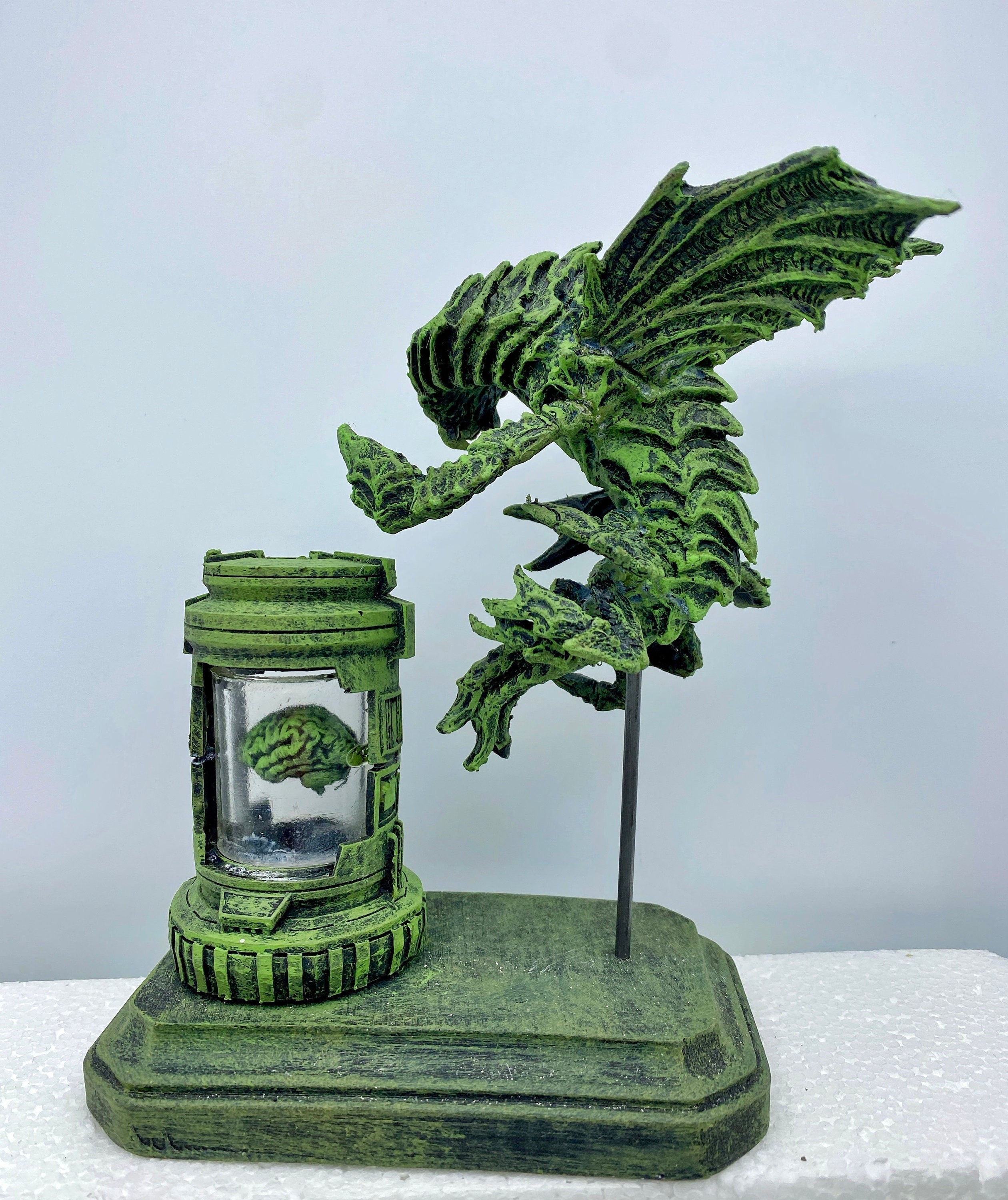 H.P. Lovecraft’s Mi-Go, the Fungi from Yuggoth Statue | Cthulhu Mythos Monster Figurine | Lovecraftian Horror Decor and Gamer Gift