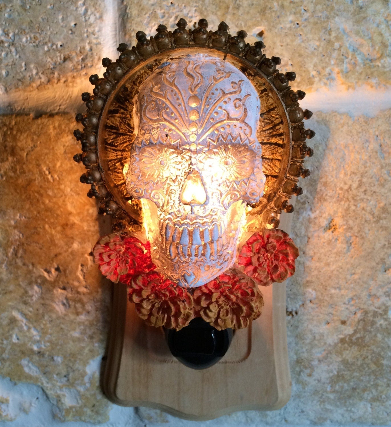 Dia de los Muertos Nightlight, Hand Painted Resin Sculpture | Gothic Night Light |  Day of the Dead Lighting for Gothic Fantasy Home Decor