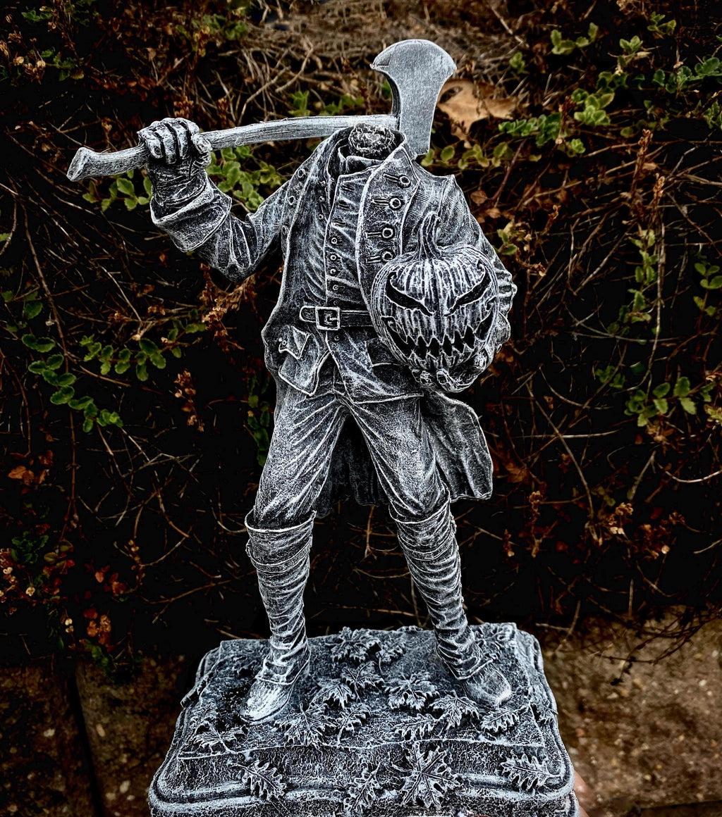 Headless Horseman Statue, Hand Painted Resin Sculpture | Gothic Legend of Sleepy Hollow Figurine | Dark Folklore Art for Spooky Home Decor