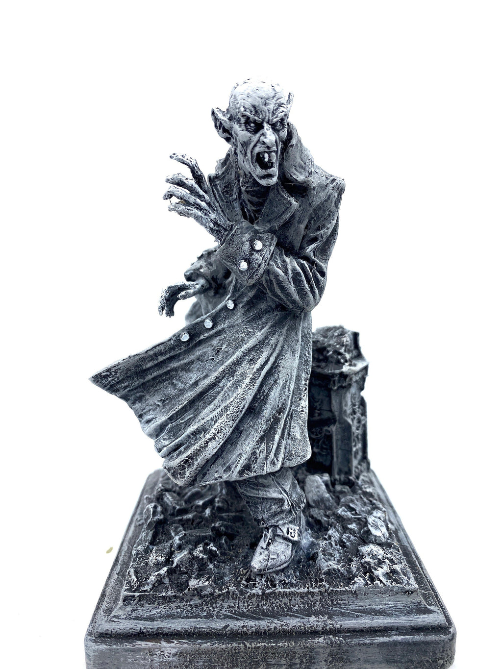 Dracula: Nosferatu Statue,Resin Sculpture | Legendary Vampire Figurine | Victorian Gothic Undead Creature| Dark Art Gift Spooky Home Decor
