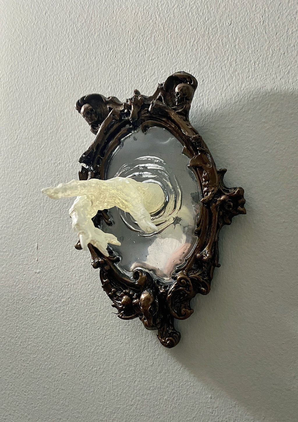 Spectral Hand Wall Plaque, White Version, Resin | Victorian Gothic Haunted Wall Art |Ghost Hand Gift for Halloween, Spooky Home Decor