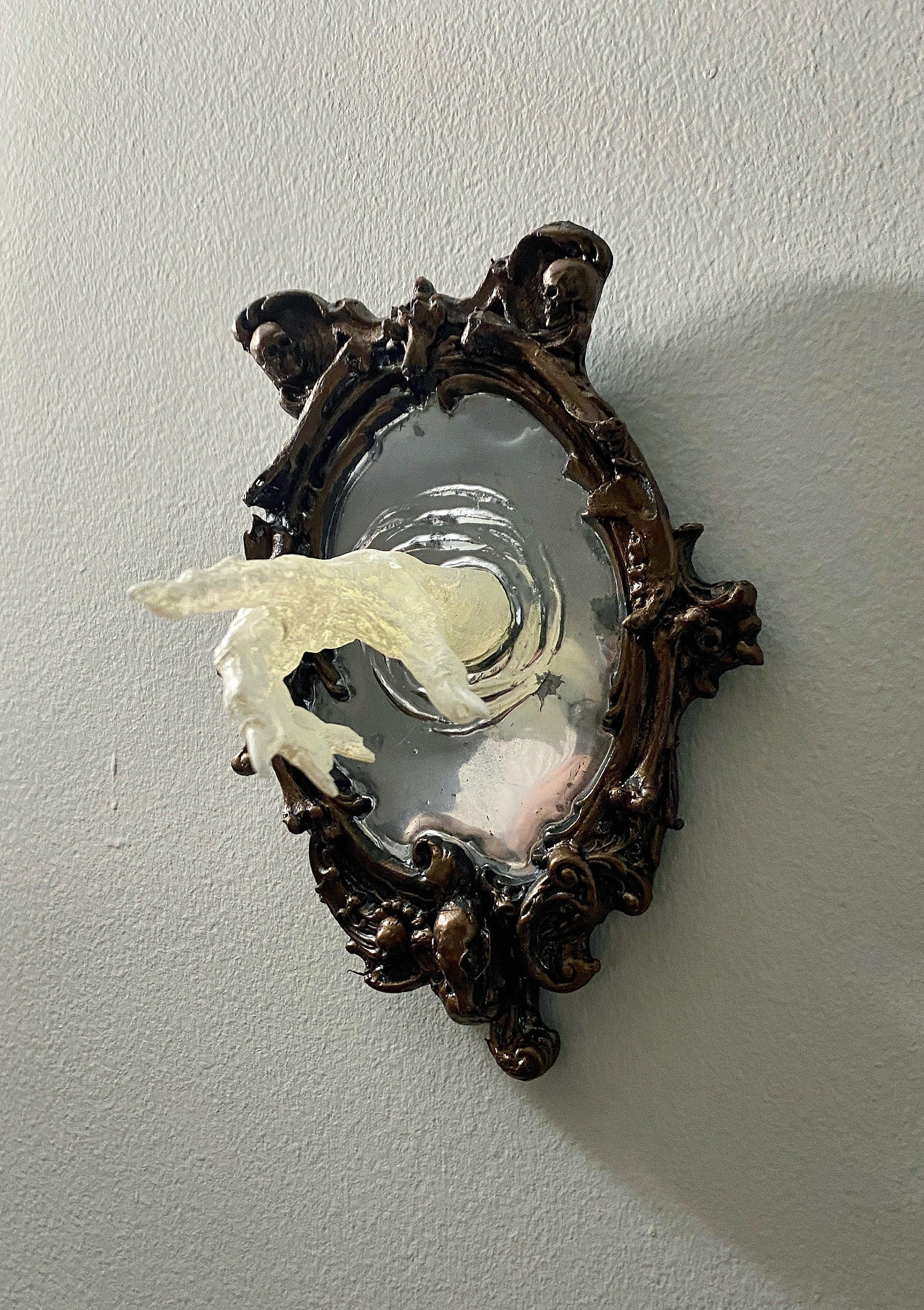 Spectral Hand Wall Plaque, White Version, Resin | Victorian Gothic Haunted Wall Art |Ghost Hand Gift for Halloween, Spooky Home Decor