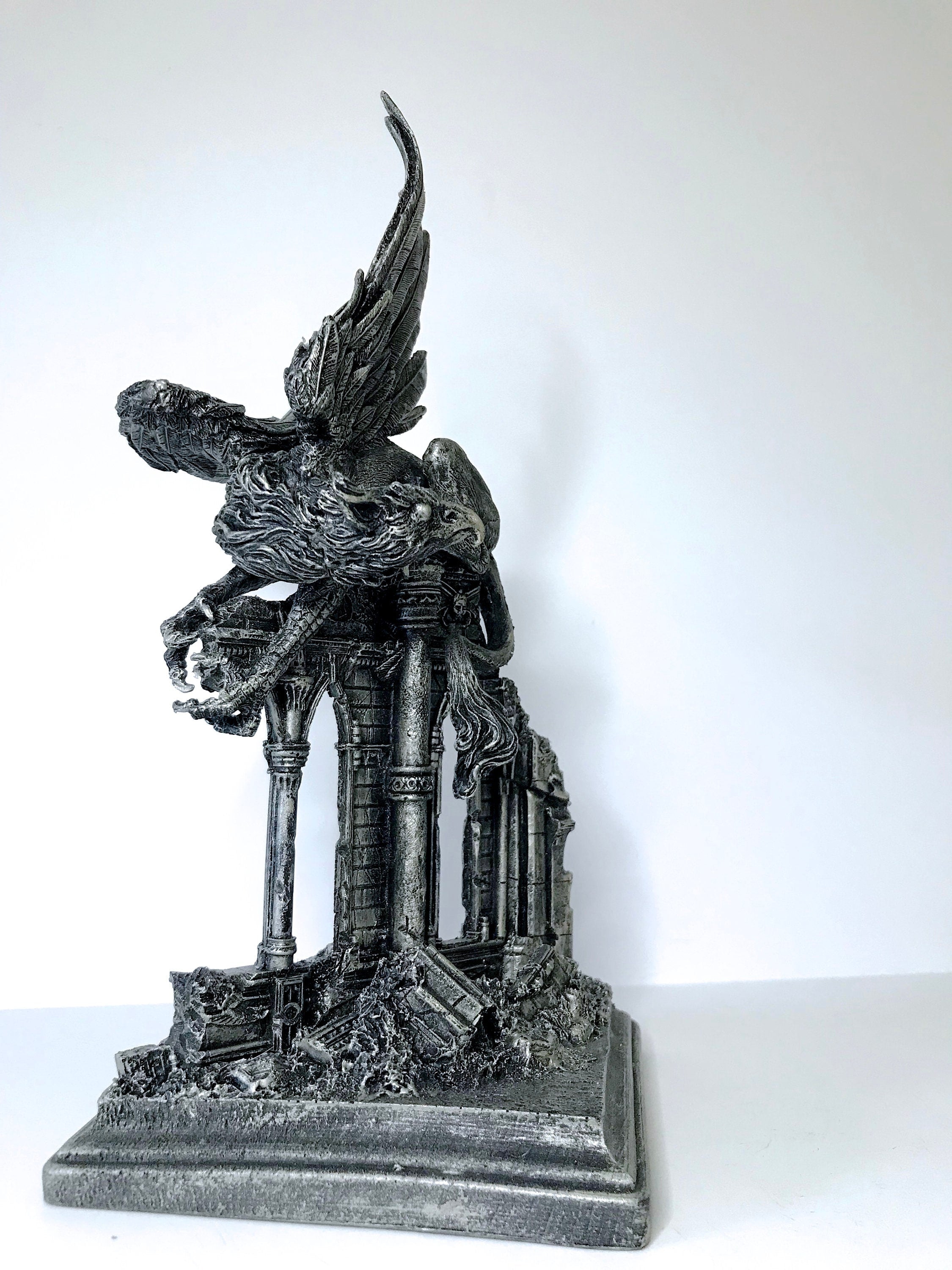 Griffin Statue, Hand Painted Resin Sculpture | Mythical Creature Figurine | Unique Legendary Guardian Spirit Figurine. Fantasy Art Decor