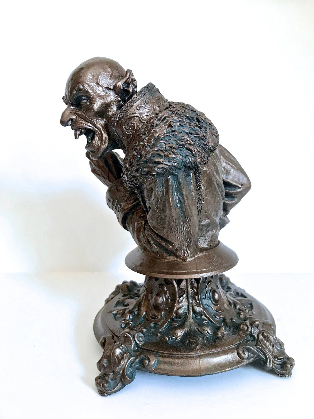 Dracula: Nosferatu Bust,Resin Sculpture | Legendary Vampire Figurine | Victorian Gothic Undead Creature| Dark Art Gift and Spooky Home Decor
