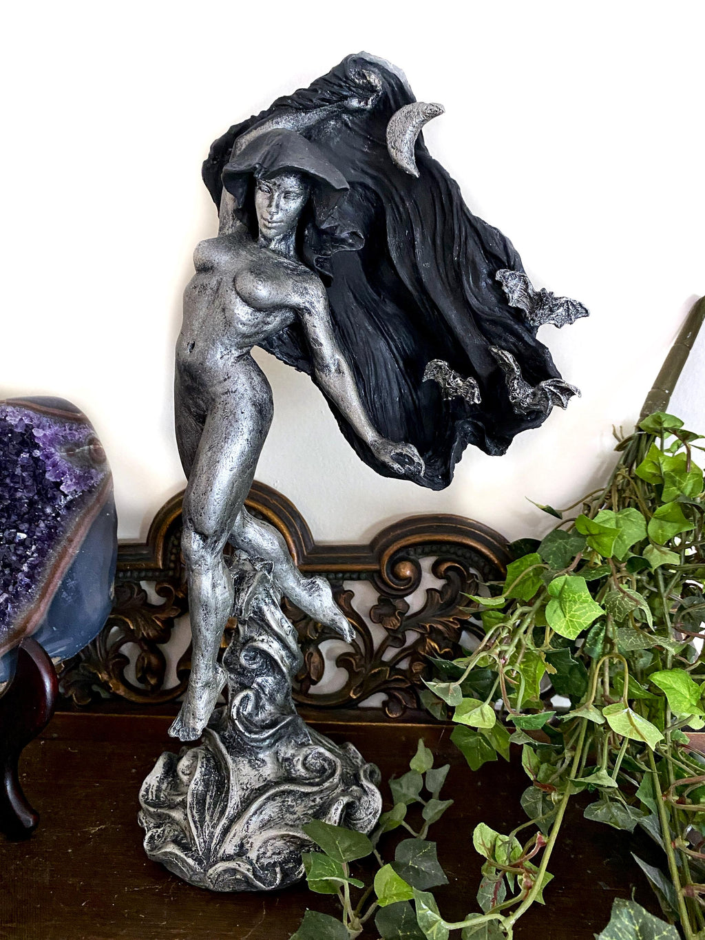 Nyx, the Goddess of the Night Statue| Mythological Deities Figurine | Myths and Legends Character| Mythic Altar Statue for Gothic Home Decor