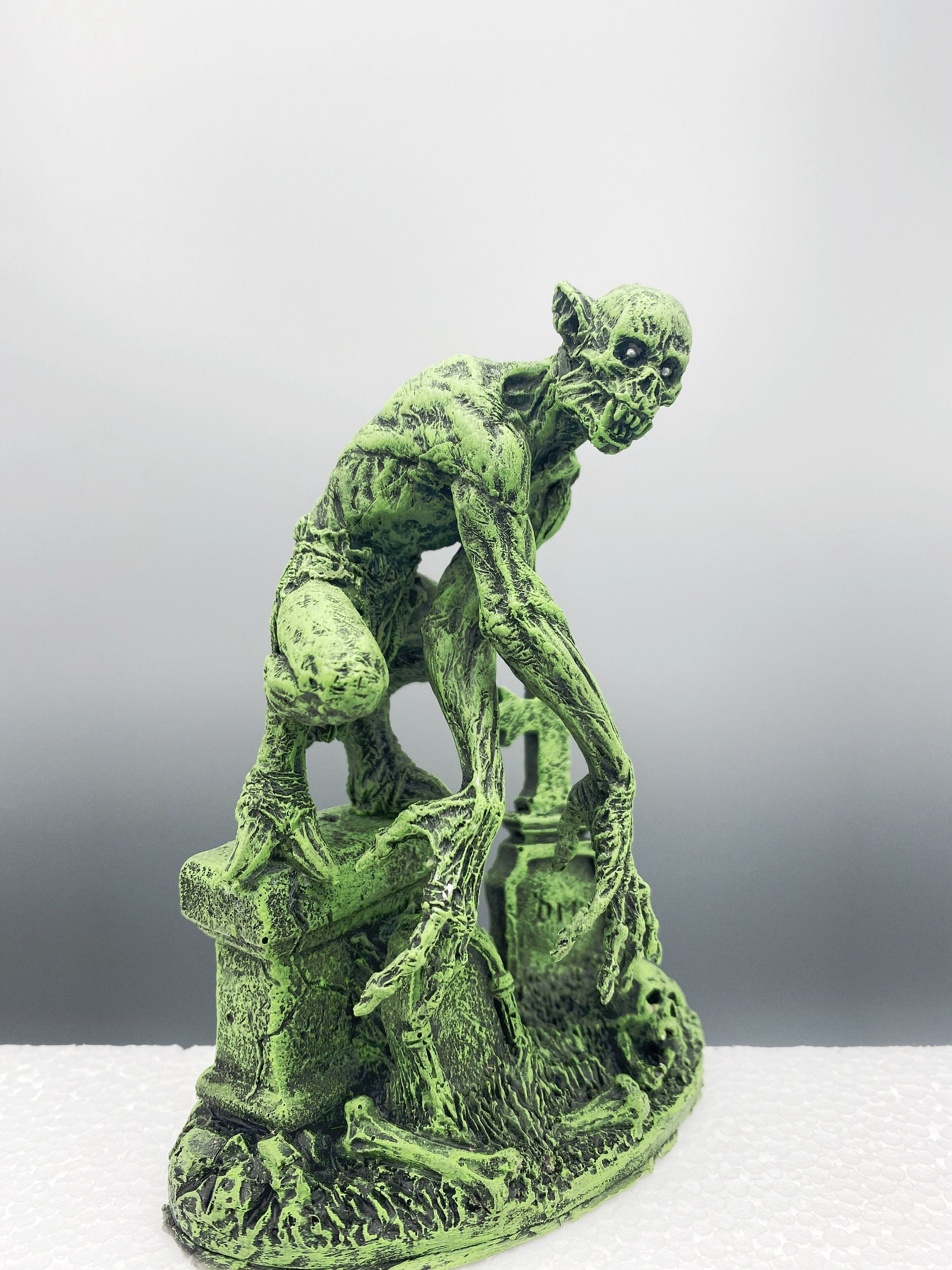 H.P. Lovecraft’s Ghoul Statue, Hand Painted Sculpture | Cthulhu Mythos Monster Figurine | Lovecraftian Horror Decor and Gamer Gift