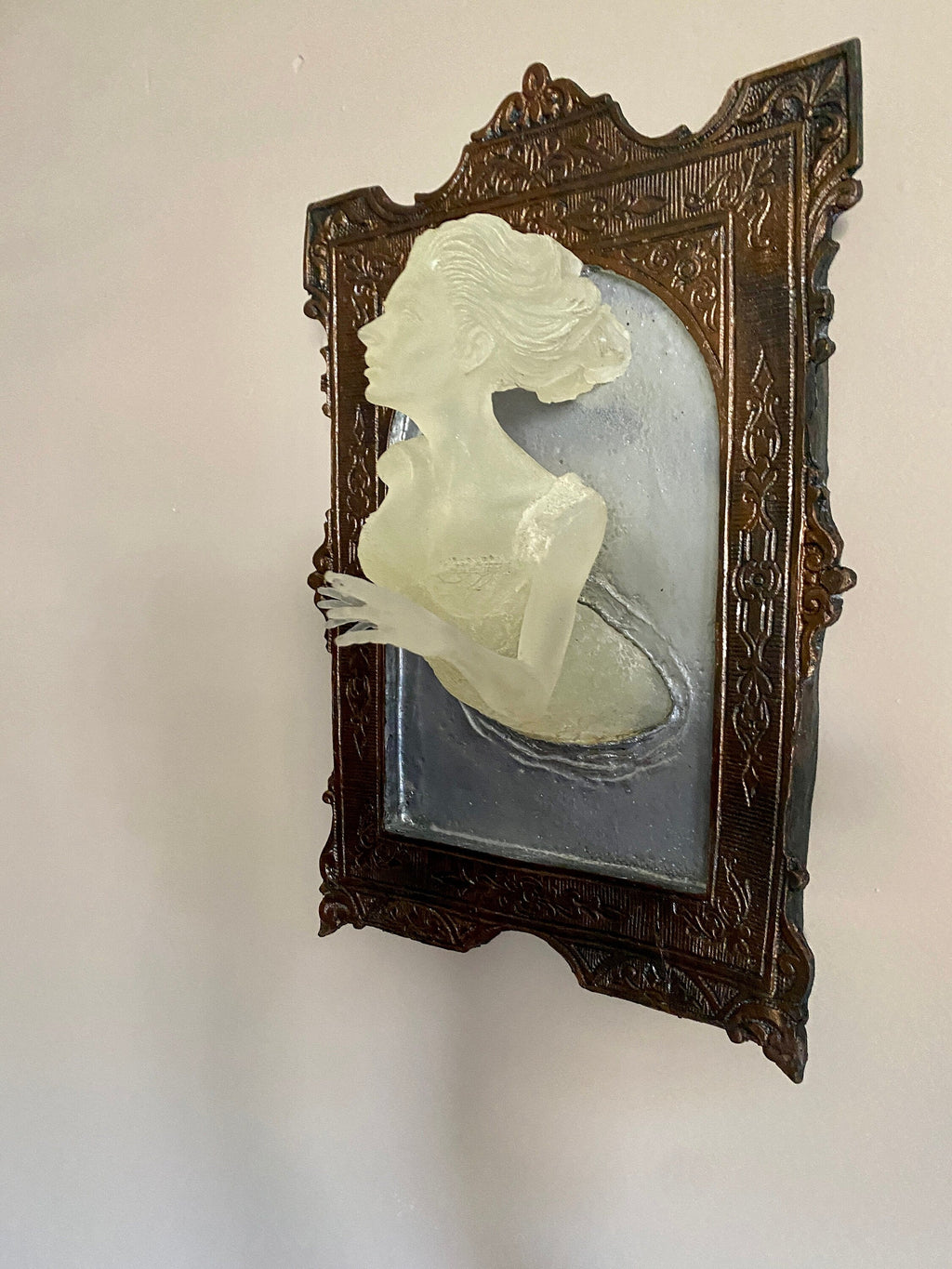 Ghost in the Mirror Wall Plaque, Glow in the Dark Large Version |Victorian Gothic Haunted Wall Art |Gift for Halloween and Spooky Home Decor