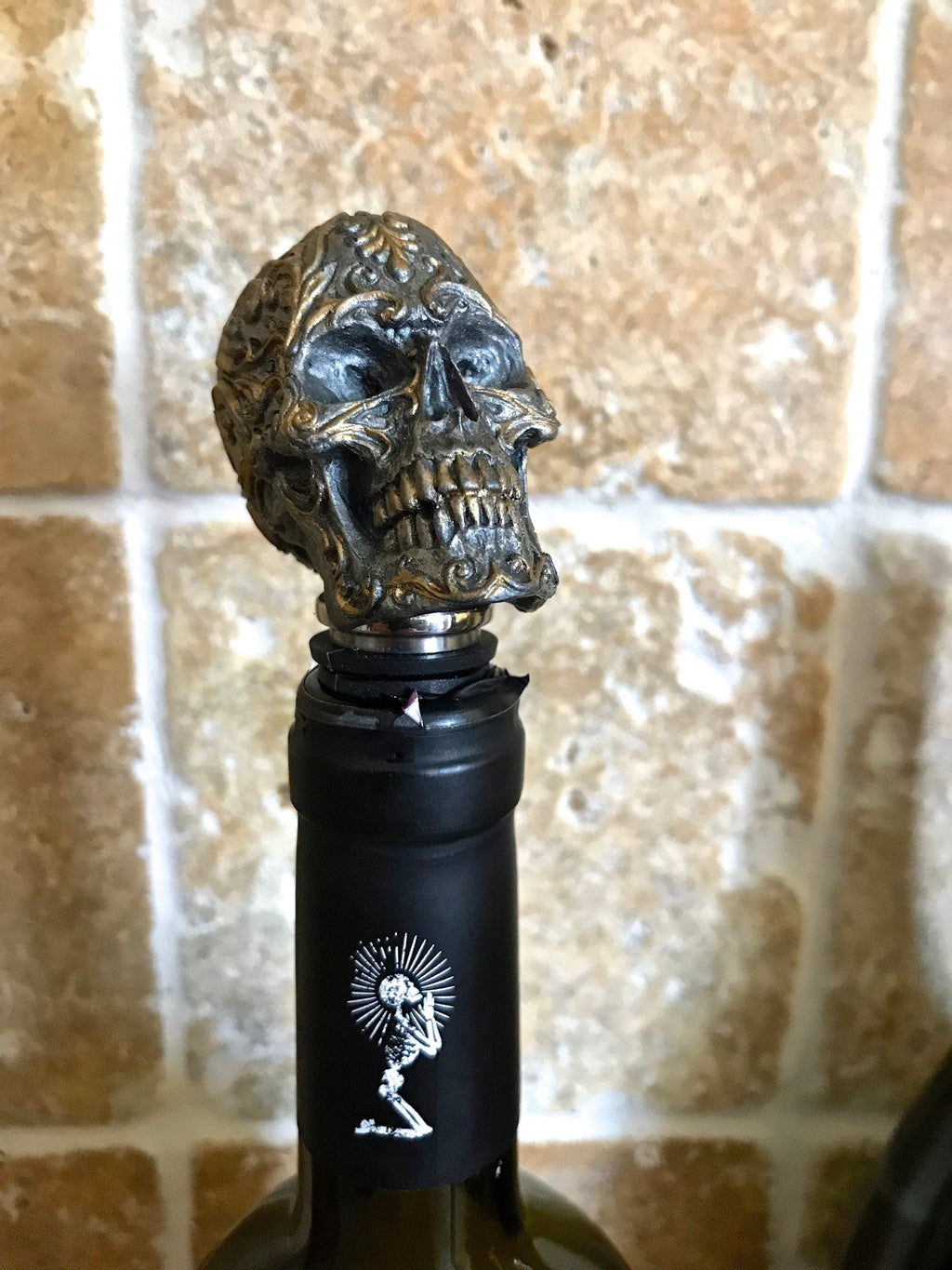 Ornate Skull Winestopper